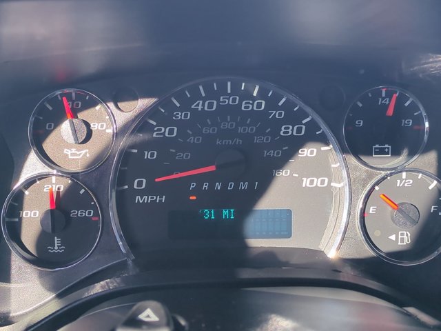 Used 2017 Chevrolet Express 3500 Extended RWD image 11