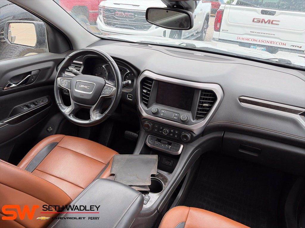 Used 2020 GMC Acadia AT4 w/ Driver Alert Package II AWD/4WD image 3