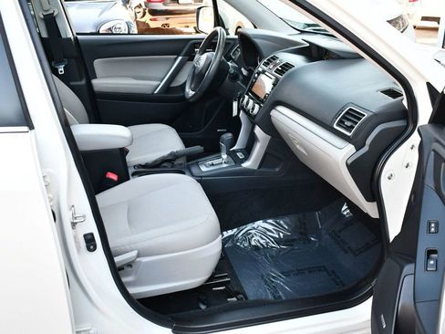 Used 2016 Subaru Forester 2.5i Limited image 18