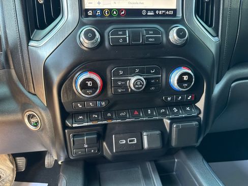 Used 2020 GMC Sierra 1500 Denali w/ Denali Ultimate Package AWD/4WD image 45