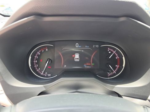 Used 2025 Toyota RAV4 XLE Premium AWD/4WD image 31