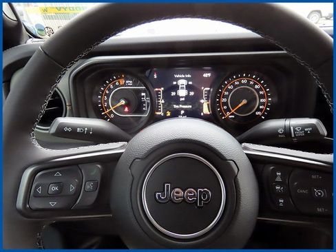 New 2026 Jeep Gladiator Mojave image 15