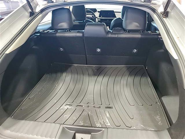 Used 2025 Toyota Prius XLE FWD image 17