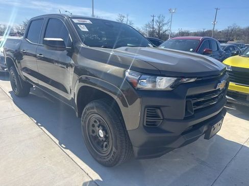 Used 2023 Chevrolet Colorado W/T image 1