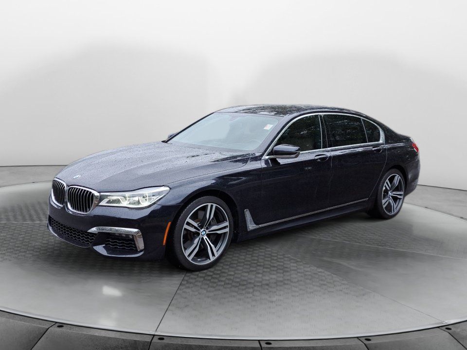 Used 2016 BMW 750i RWD image 3