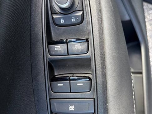 Used 2024 Subaru Outback Premium AWD/4WD image 14