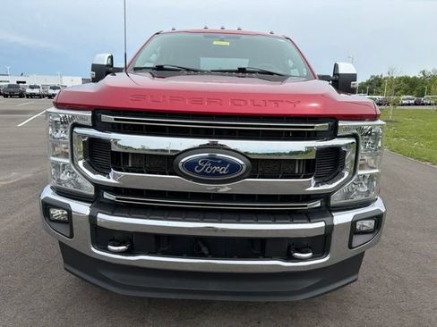 Used 2022 Ford F250 XLT w/ XLT Premium Package AWD/4WD image 3