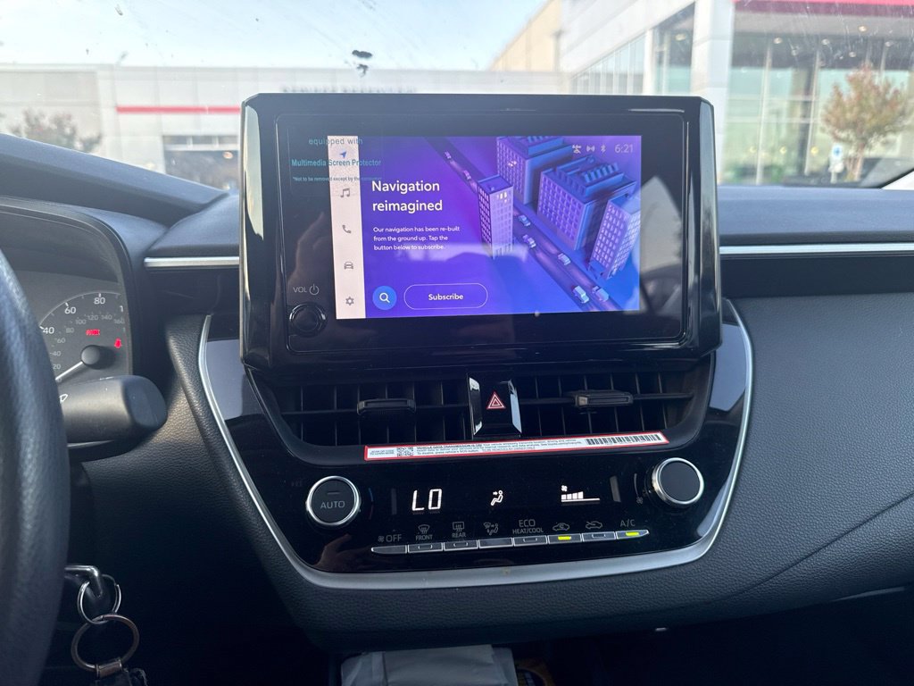 Used 2025 Toyota Corolla LE FWD image 4