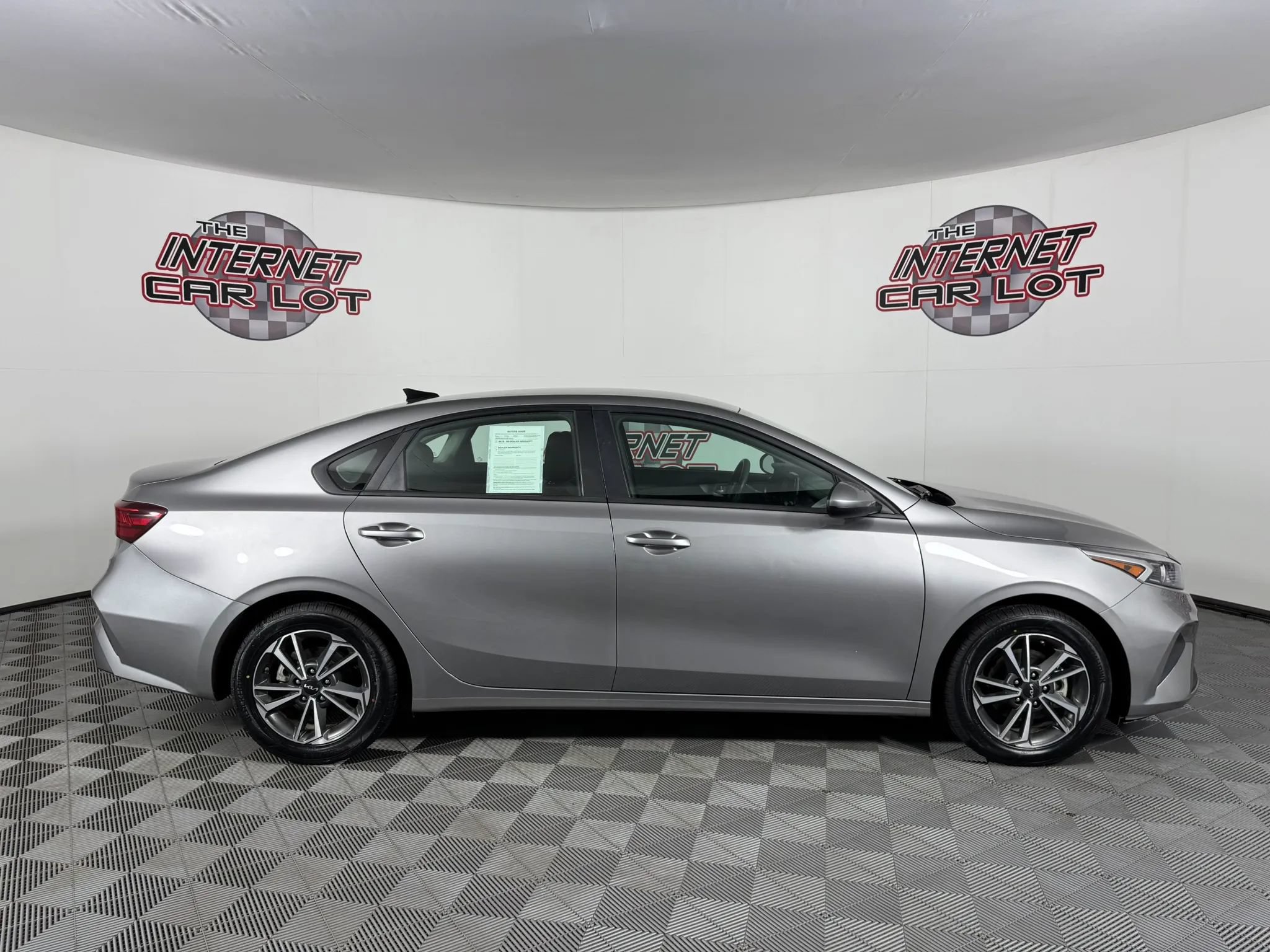 Used 2023 Kia Forte LXS FWD image 8