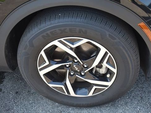 Certified 2023 Kia Sportage LX FWD image 12