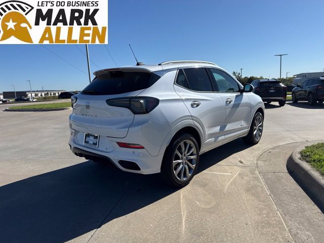 Used 2025 Buick Encore GX Avenir w/ Avenir Technology Package AWD/4WD image 5