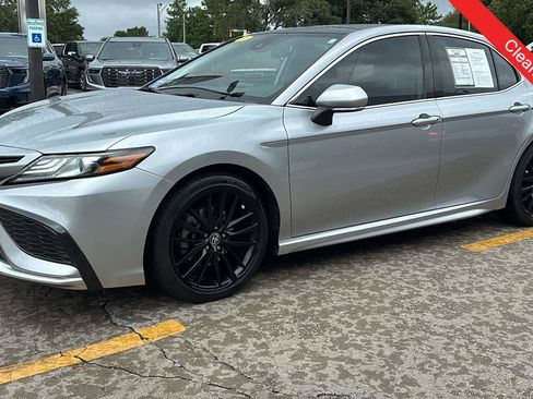 Used 2021 Toyota Camry XSE w/ Navigation Package FWD image 3