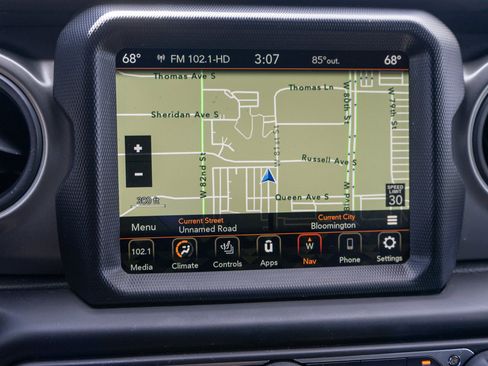 Used 2023 Jeep Wrangler Unlimited w/ Sun & Screen Package AWD/4WD image 18