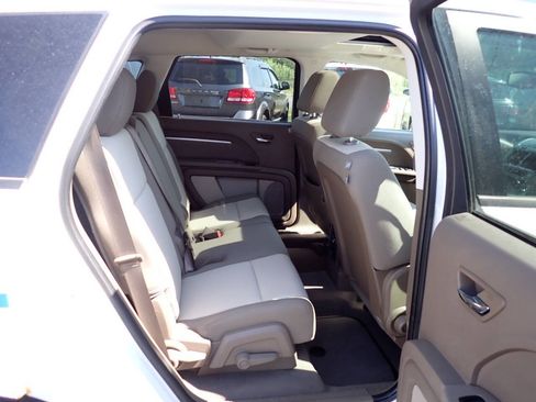 Used 2009 Dodge Journey SXT w/ Premium Convenience Group AWD/4WD image 11