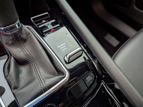 New 2026 Jeep Compass Latitude image 24