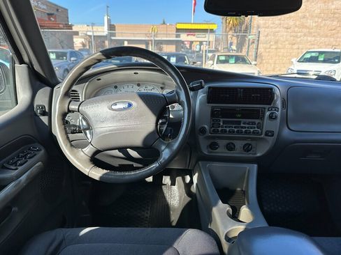 Used 2002 Ford Explorer Sport Trac Value image 18