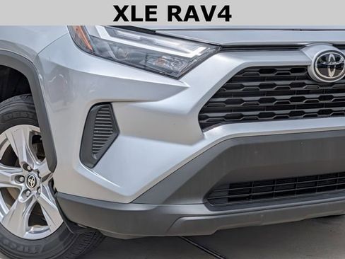 Used 2025 Toyota RAV4 XLE FWD image 3