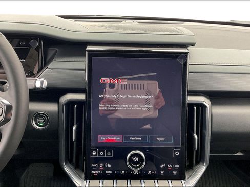New 2026 GMC Acadia AT4 w/ LPO, Floor Liner Package AWD/4WD image 7