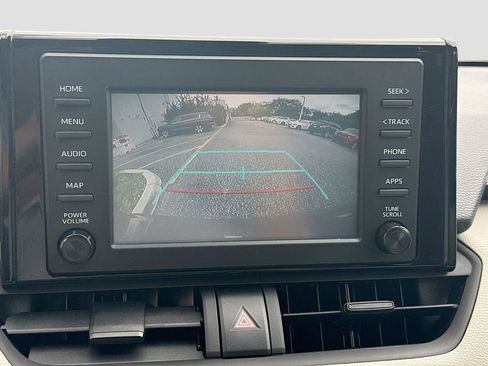 Used 2019 Toyota RAV4 XLE FWD image 15