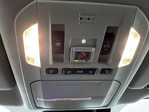 Used 2023 Toyota Highlander Platinum image 33