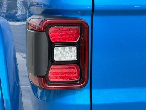 New 2026 Jeep Gladiator Mojave image 10