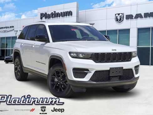New 2025 Jeep Grand Cherokee Altitude image 1