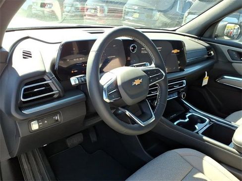 New 2026 Chevrolet Traverse LT w/ Sun and Wheel Package image 11