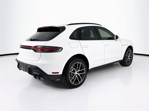 New 2026 Porsche Macan image 9