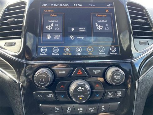 Used 2022 Jeep Grand Cherokee Limited image 21