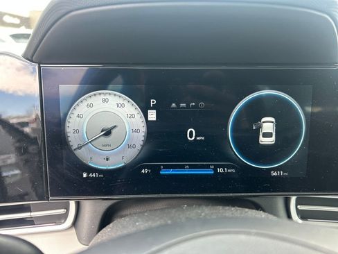 Used 2025 Hyundai Elantra Limited FWD image 15