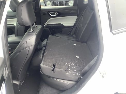 New 2026 Jeep Compass Limited w/ Sun, Sound & Navigation Group image 9