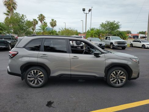 Used 2025 Subaru Forester Touring w/ Popular Package - Touring AWD/4WD image 4