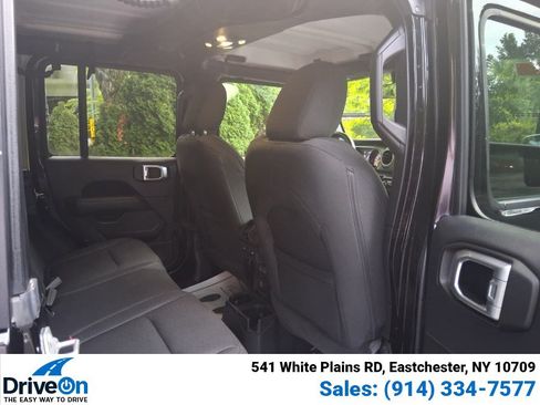 Used 2019 Jeep Wrangler Unlimited Sahara w/ Advanced Safety Group AWD/4WD image 7