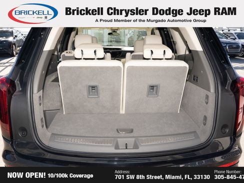 Used 2023 Cadillac XT6 Premium Luxury image 9