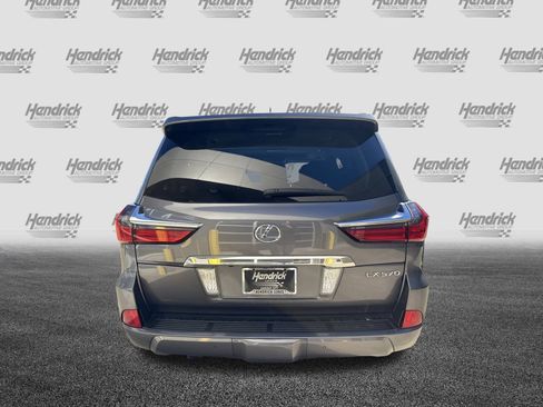 Used 2017 Lexus LX 570 4WD w/ Luxury Package image 9