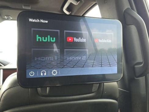Used 2023 GMC Yukon Denali Ultimate AWD/4WD image 19