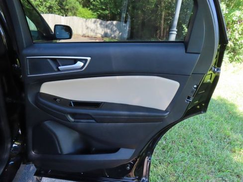 Used 2020 Ford Edge SEL AWD/4WD image 20