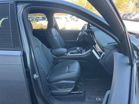 Used 2025 Audi Q7 2.0T Premium w/ Convenience Plus Package image 37