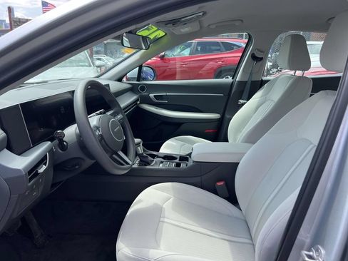 Certified 2025 Hyundai Sonata SE FWD image 18