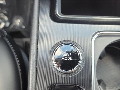 Used 2022 Lincoln Corsair Standard w/ Equipment Group 101A image 20