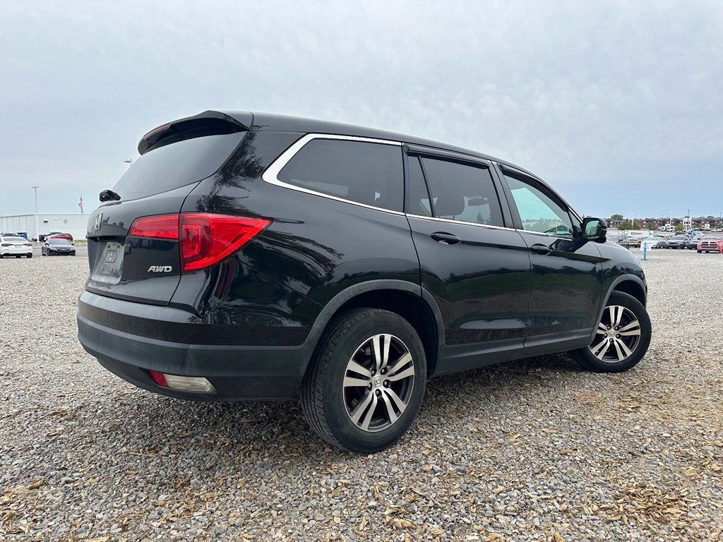 Used 2017 Honda Pilot EX image 9