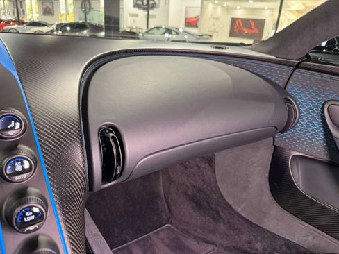 Used 2022 Bugatti Chiron Pur Sport image 26