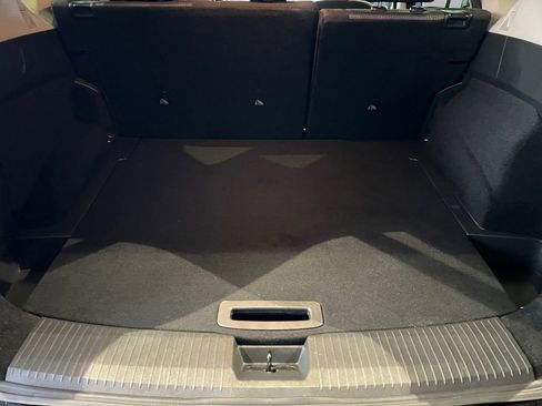 Used 2024 Nissan Rogue SV image 5