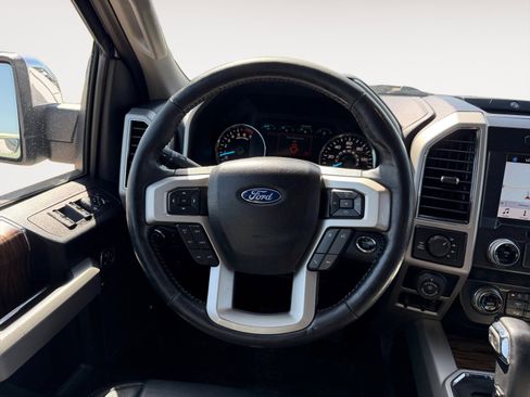 Used 2019 Ford F150 Lariat w/ Equipment Group 502A Luxury AWD/4WD image 12