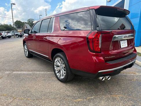 Used 2021 GMC Yukon XL Denali w/ Denali Premium Package RWD image 3
