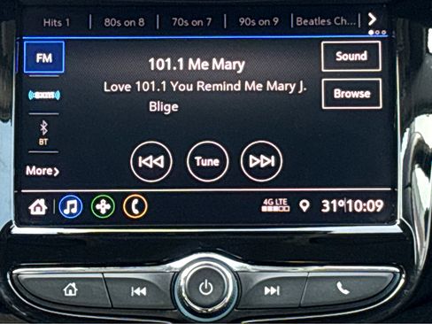 Used 2021 Chevrolet Trax LT w/ Midnight Edition image 7