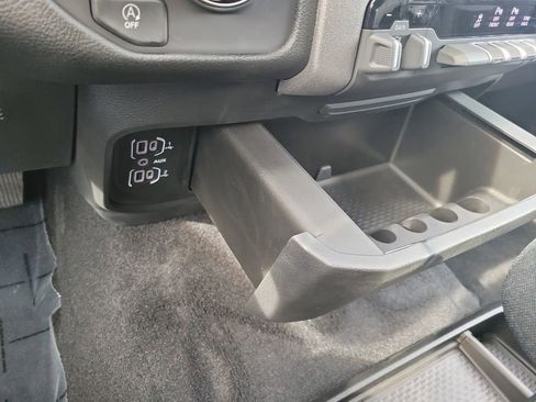 New 2026 RAM 1500 Tradesman AWD/4WD image 25