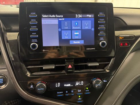 Used 2023 Toyota Camry SE w/ Convenience Package FWD image 19