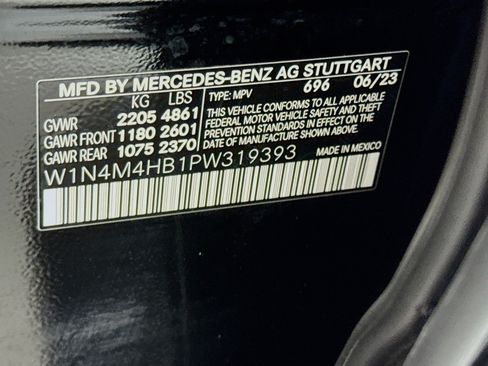 Used 2023 Mercedes-Benz GLB 250 4MATIC image 23
