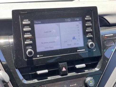 Used 2021 Toyota Camry SE FWD image 12